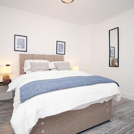 Kingsbridge Point - Cosy One Bed Apartments Near Town Centre, Суиндон Экстерьер фото
