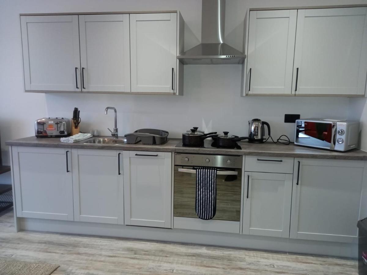 Kingsbridge Point - Cosy One Bed Apartments Near Town Centre, Суиндон Экстерьер фото