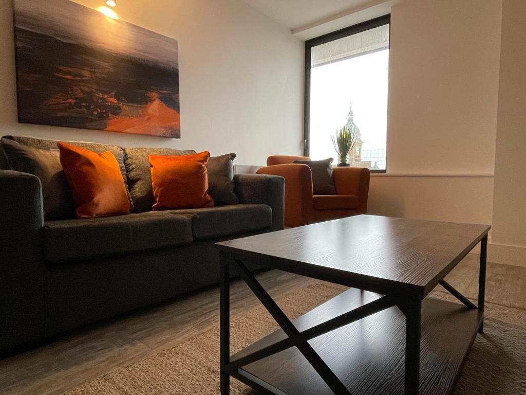 Kingsbridge Point - Cosy One Bed Apartments Near Town Centre, Суиндон Экстерьер фото