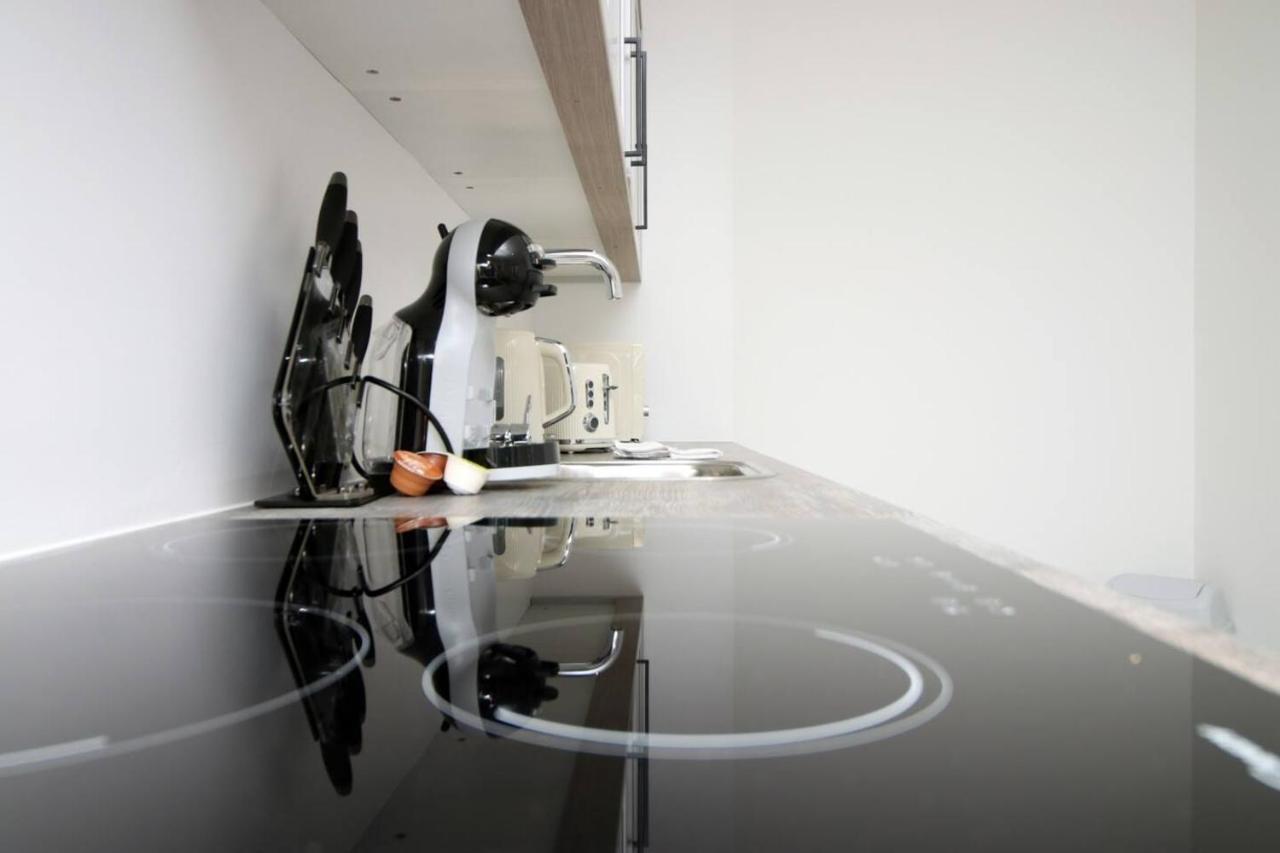 Kingsbridge Point - Cosy One Bed Apartments Near Town Centre, Суиндон Экстерьер фото