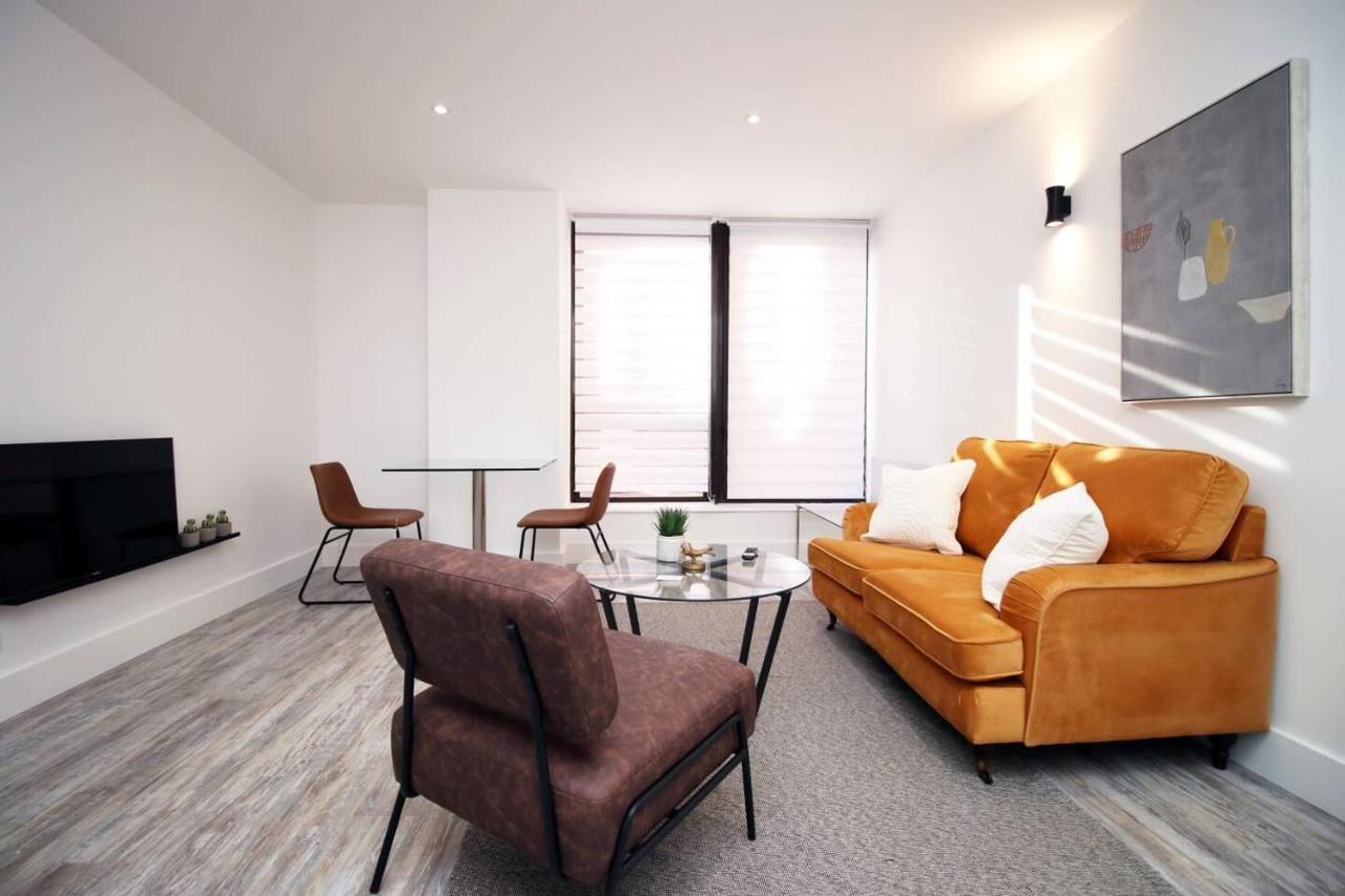 Kingsbridge Point - Cosy One Bed Apartments Near Town Centre, Суиндон Экстерьер фото