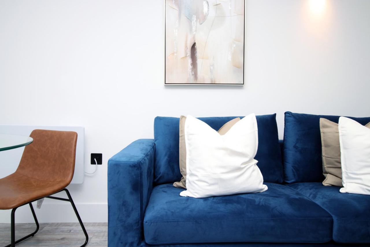 Kingsbridge Point - Cosy One Bed Apartments Near Town Centre, Суиндон Экстерьер фото