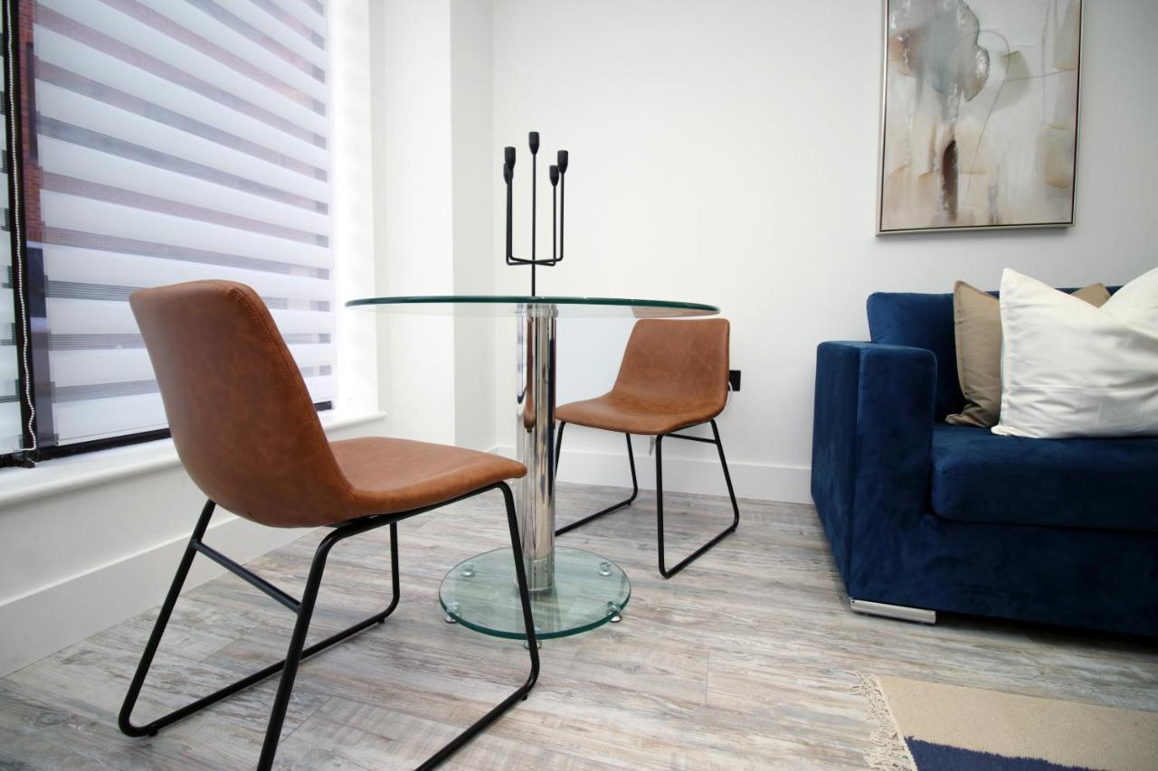 Kingsbridge Point - Cosy One Bed Apartments Near Town Centre, Суиндон Экстерьер фото