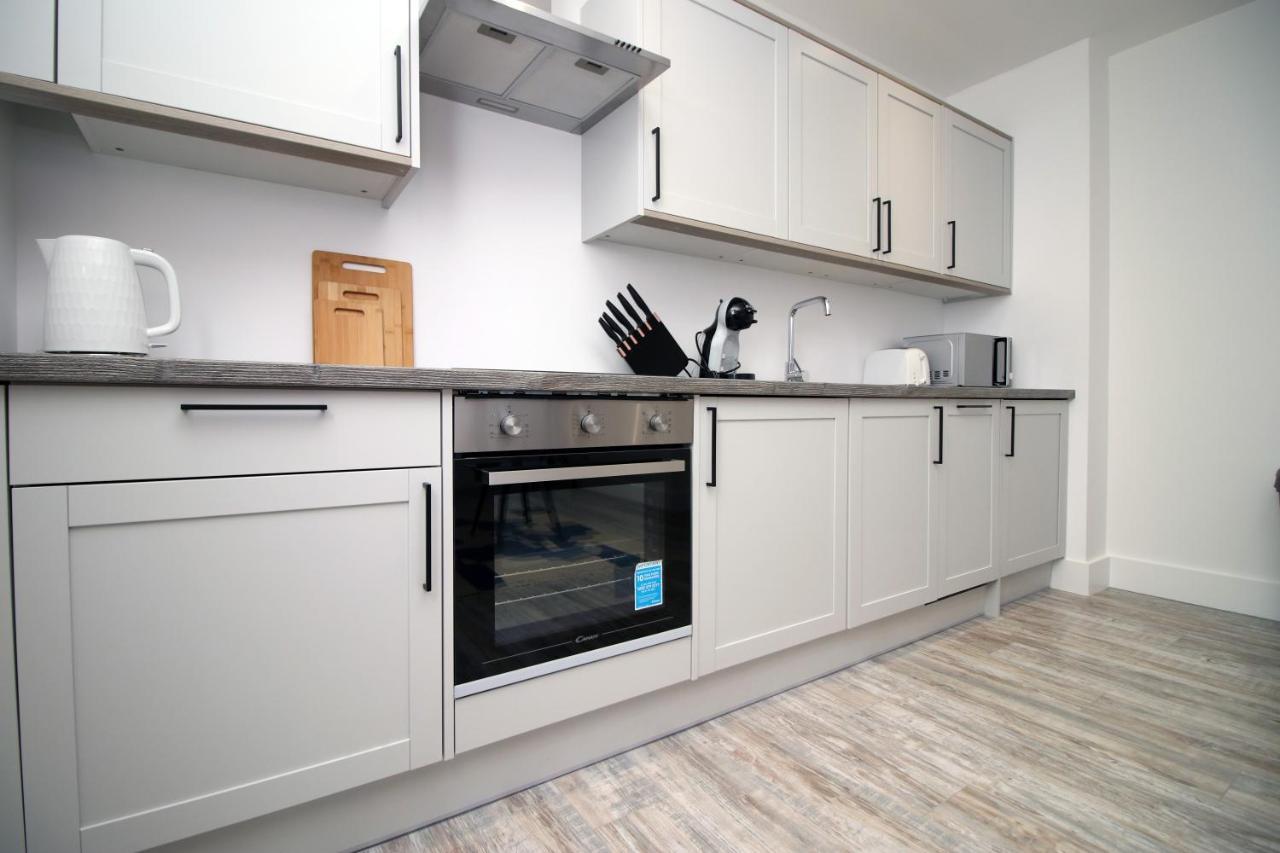 Kingsbridge Point - Cosy One Bed Apartments Near Town Centre, Суиндон Экстерьер фото